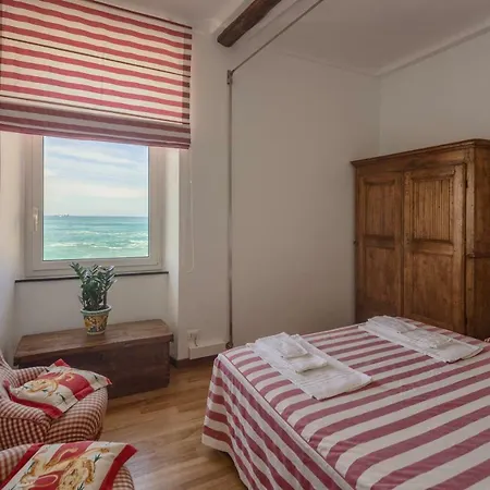 شقة Il Castello: Splendido Sul Mare بولياسكو