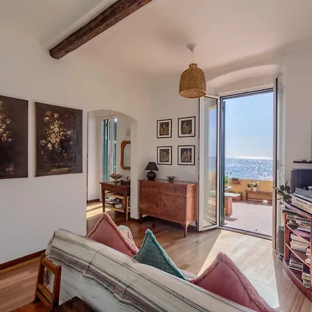 Il Castello: Splendido Sul Mare Apartmán *